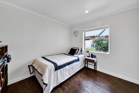 Photo of property in 24 Moulton Street, Moturoa, New Plymouth, 4310