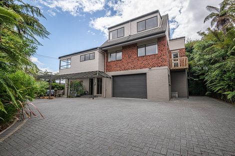 Photo of property in 49 Grand Vue Road, Kawaha Point, Rotorua, 3010