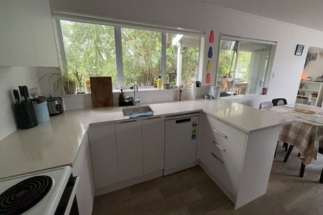 Photo of property in 141 Awaroa Road, Helensville, 0800
