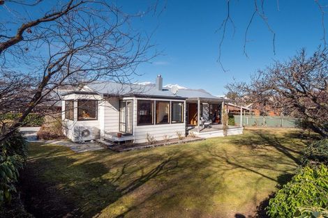 Photo of property in 42 Adamson Drive, Arrowtown, 9302