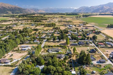 Photo of property in 11 Long Grass Place, Hawea Flat, Wanaka, 9382