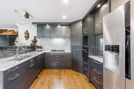Photo of property in 19 Eastview Road, Glen Innes, Auckland, 1072