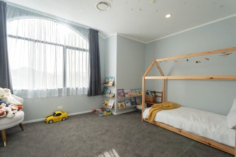 Photo of property in 7 Amesbury Drive, Churton Park, Wellington, 6037