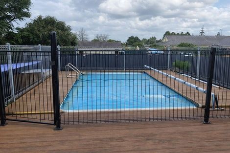 Photo of property in 3 Elrita Place, Conifer Grove, Takanini, 2112