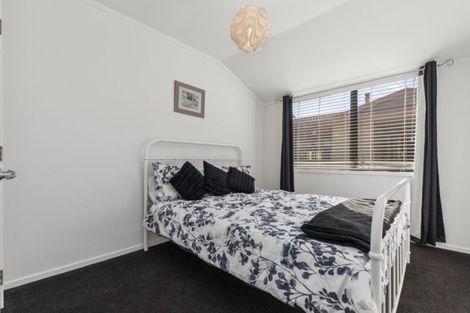 Photo of property in 54 Lagoon Way, West Harbour, Auckland, 0618