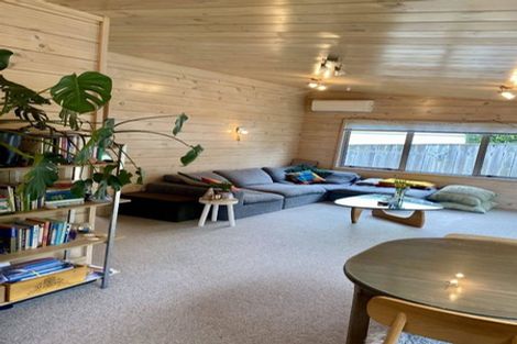 Photo of property in 108a Tauhinu Road, Miramar, Wellington, 6022