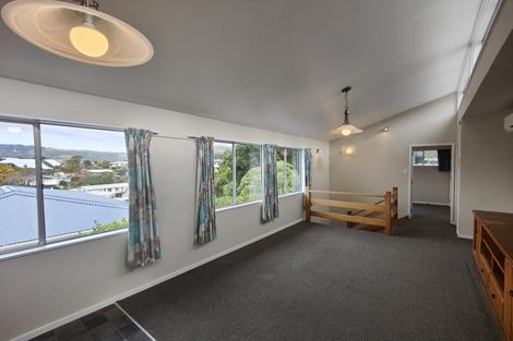 Photo of property in 1/71 Larsen Crescent, Tawa, Wellington, 5028