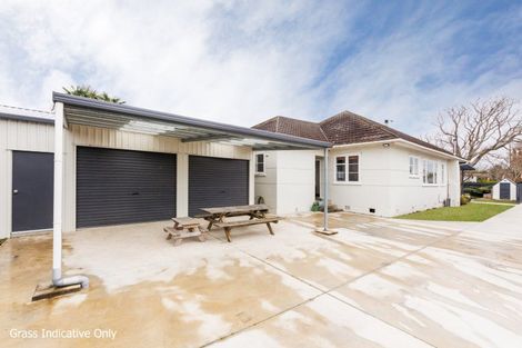 Photo of property in 68 Pahiatua Street, Hokowhitu, Palmerston North, 4410