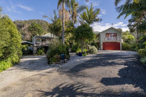 Photo of property in 19 Grange Road, Hahei, Whitianga, 3591
