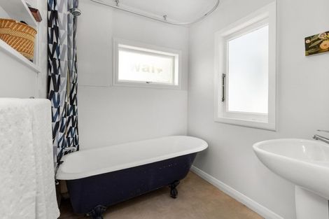 Photo of property in 26 Rose Street, Raglan, 3225