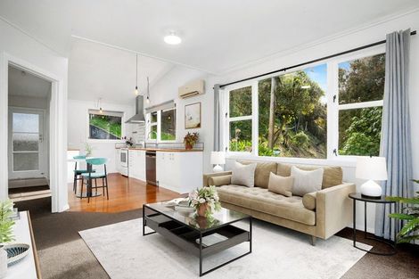 Photo of property in 6d Rewa Terrace, Tawa, Wellington, 5028