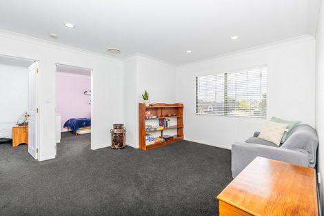 Photo of property in 11 Sovereign Place, Rototuna North, Hamilton, 3210