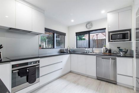 Photo of property in 1/110 Nigel Road, Browns Bay, Auckland, 0630