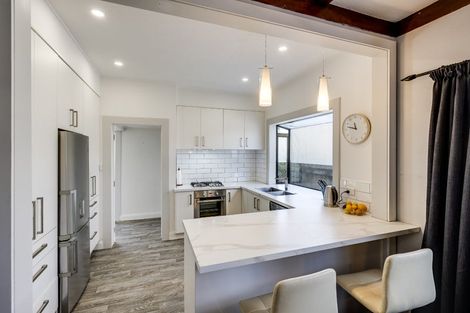 Photo of property in 33 Taradale Road, Marewa, Napier, 4110