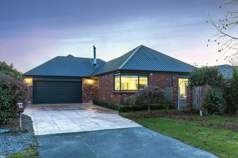 Photo of property in 54 Regency Crescent, Redwood, Christchurch, 8051