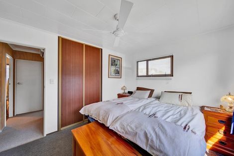 Photo of property in 7 Warren Place, Frankleigh Park, New Plymouth, 4310