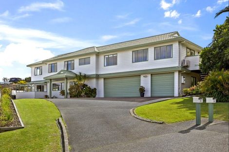Photo of property in 26 Waldorf Crescent, Orewa, 0931