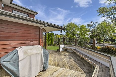 Photo of property in 14 Rifleman Rise, Unsworth Heights, Auckland, 0632