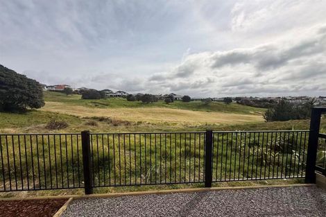 Photo of property in 50 Whakairo Crescent, Gulf Harbour, Whangaparaoa, 0930