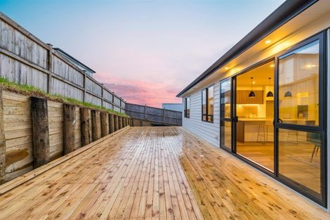 Photo of property in 34 Takurua Terrace, Orewa, 0931