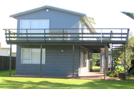 Photo of property in 127 Pipi Road, Whangamata, 3620