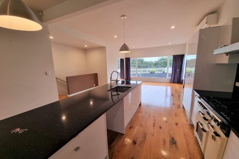 Photo of property in 12 Seabreeze Road, Narrow Neck, Auckland, 0624