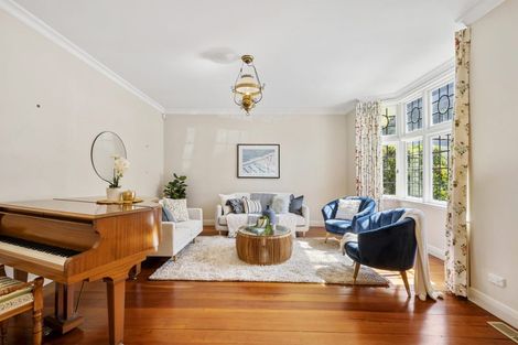 Photo of property in 18 Burnell Avenue, Thorndon, Wellington, 6011