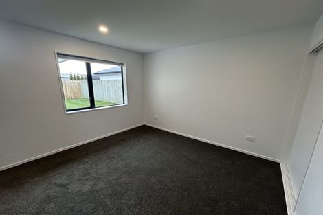 Photo of property in 27 Timara Crescent, Marshland, Christchurch, 8083
