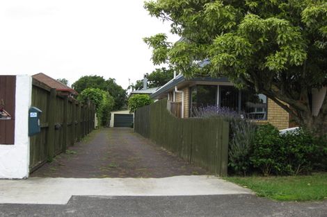 Photo of property in 2/3 Kowhai Avenue, Mangere Bridge, Auckland, 2022