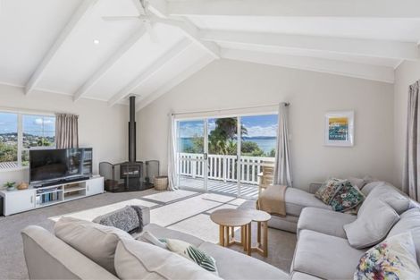 Photo of property in 1354a Whangaparaoa Road, Army Bay, Whangaparaoa, 0930