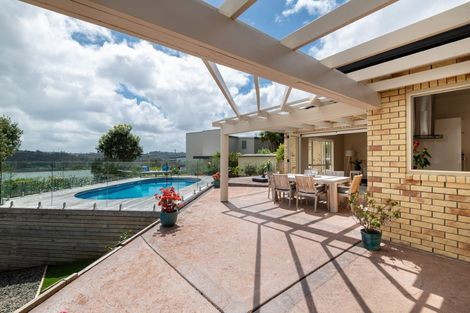 Photo of property in 15 Rangi Avenue, Schnapper Rock, Auckland, 0632