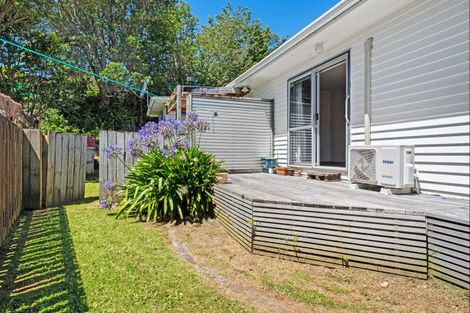 Photo of property in 81 Awanui Street, Merrilands, New Plymouth, 4312