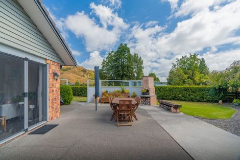 Photo of property in 21 Parker Road, Huntly, 3771