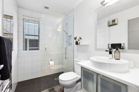 Photo of property in 21a Old Station Avenue, Wanaka, 9305