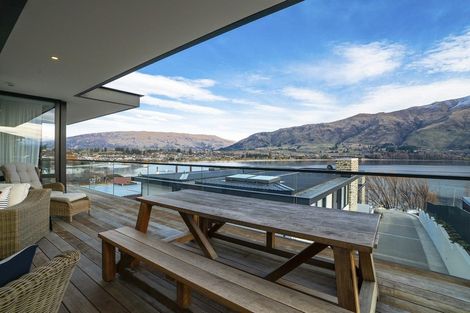 Photo of property in 12 Bay Rise, Wanaka, 9305