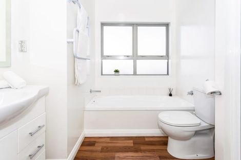 Photo of property in 8c Broadbent Street, Riccarton, Christchurch, 8041