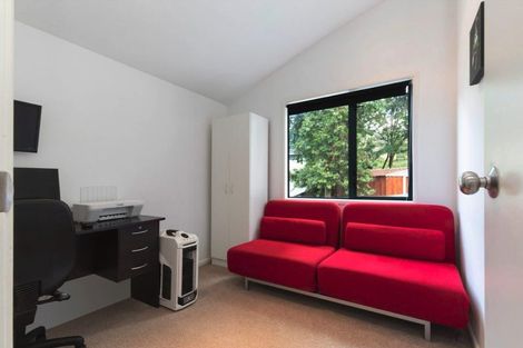 Photo of property in 220 Woodlands Park Road, Titirangi, Auckland, 0604