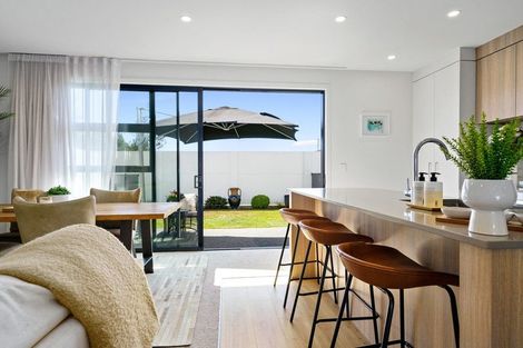 Photo of property in 2/102 Swayne Road, Cambridge, 3434