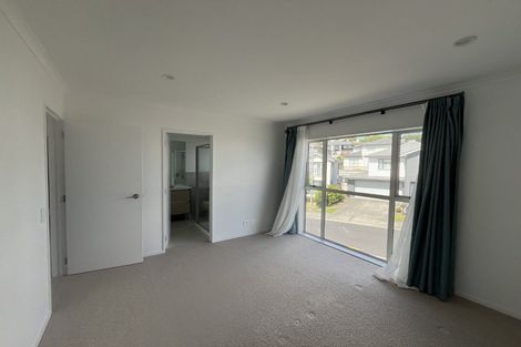 Photo of property in 3 Arthur Rolfe Lane, Swanson, Auckland, 0614