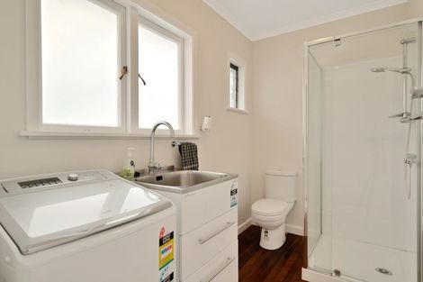 Photo of property in 78 Matipo Road, Te Atatu Peninsula, Auckland, 0610