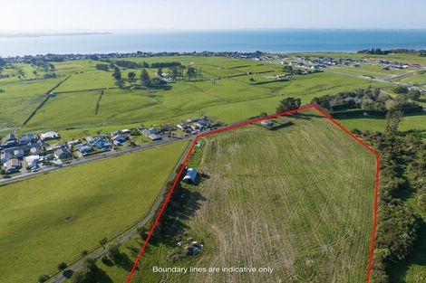 Photo of property in 41 Wharf Road, Clarks Beach, Pukekohe, 2679