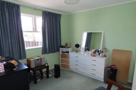 Photo of property in 8 Pipitea Place, Massey, Auckland, 0614