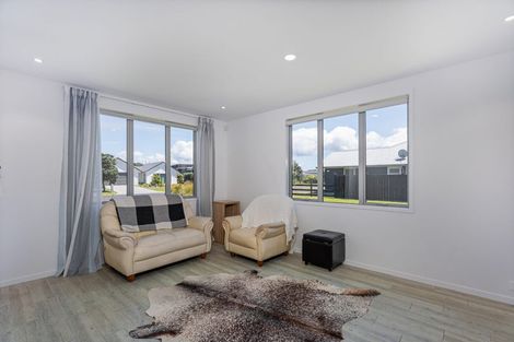 Photo of property in 42 Longreach Drive, Cooks Beach, Whitianga, 3591