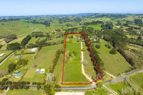 Photo of property in 65 Annett Road, Kumeu, 0891