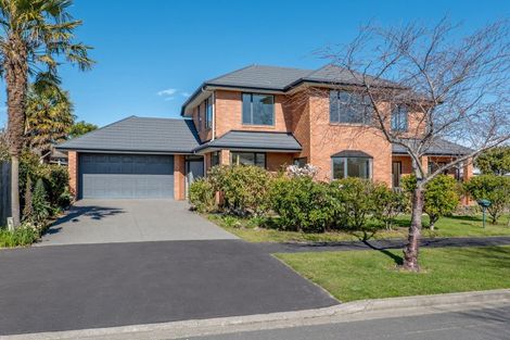 Photo of property in 2 Harrys Way, Redwood, Christchurch, 8051
