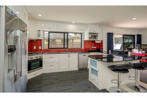 Photo of property in 21 Oakridge Drive, Kerikeri, 0230
