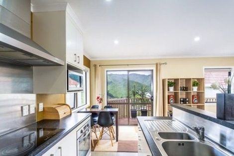 Photo of property in 7 Murchison Street, Island Bay, Wellington, 6023