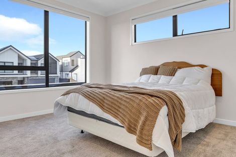 Photo of property in 52 Michael Bosher Way, Flat Bush, Auckland, 2019