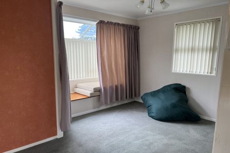 Photo of property in 16 Splitt Avenue, Glenview, Hamilton, 3206