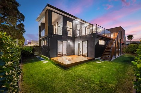 Photo of property in 16 Cuba Street, Petone, Lower Hutt, 5012